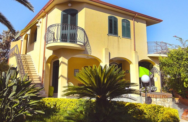 Villa Rosanna, independent, 200 square meters a few steps from the sea - 3 km from Marzamemi