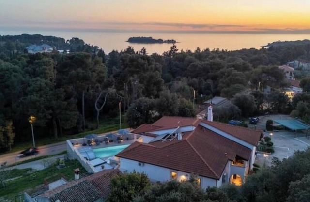 Villa Salteria 3, heated pool, private territory, pinery