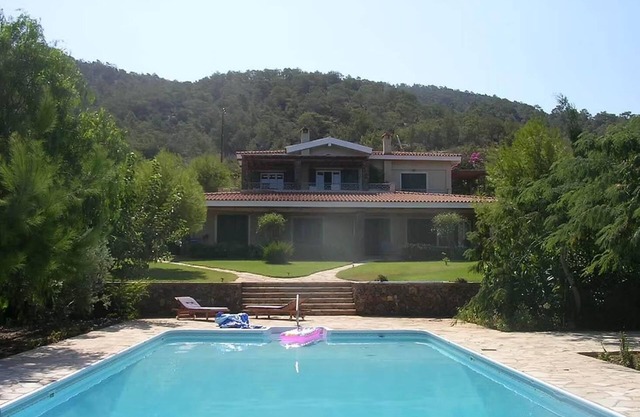 Villa Sea Pines - Three Bedroom Villa, Sleeps 10