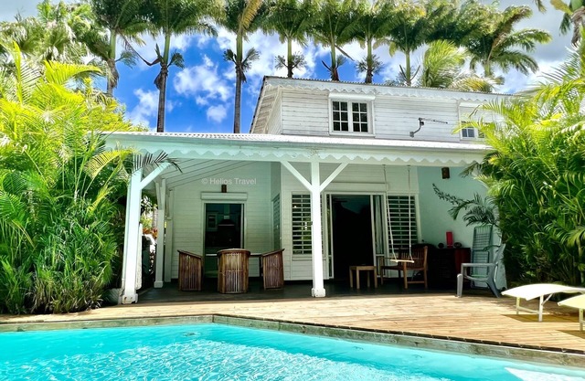 Villa Sisley, 4/6 p, private swimming pool, beach 100 m
