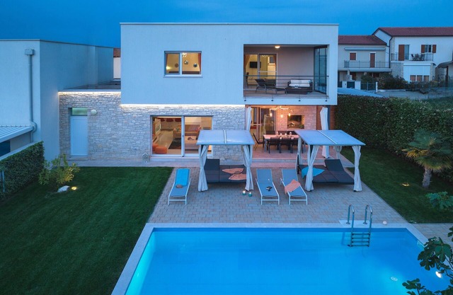 Villa Sky Dream for 8 persons near Novigrad