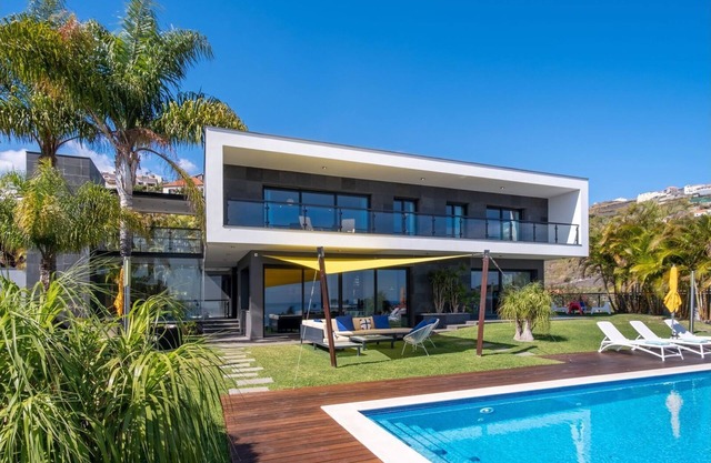 Villa Skylark by LovelyStay