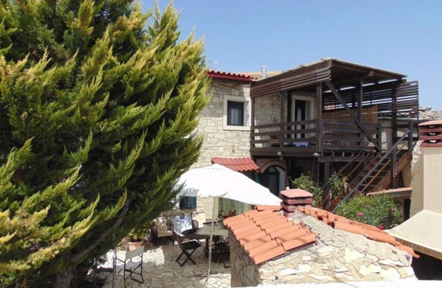 Villa Strata (a path to Psiloritis mountain)