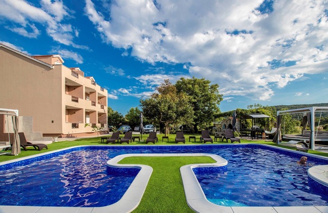 Villa Subic