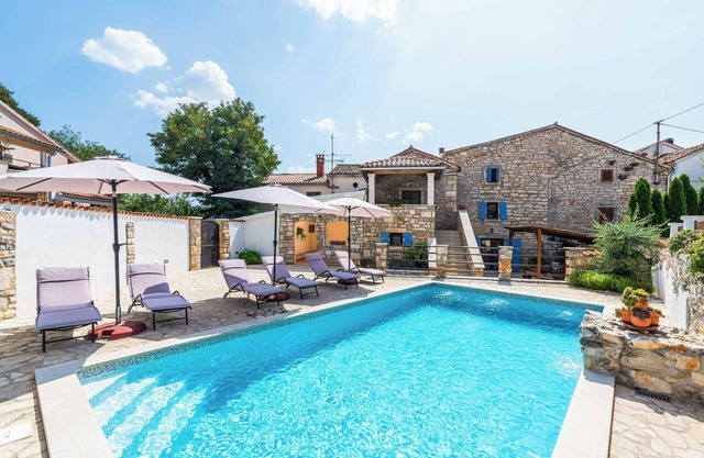 Villa Sweet Retreat - Three Bedroom Villa, Sleeps 6