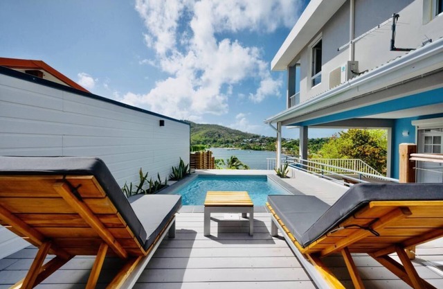 Villa Trésor de la Baie - Piscine, vue mer