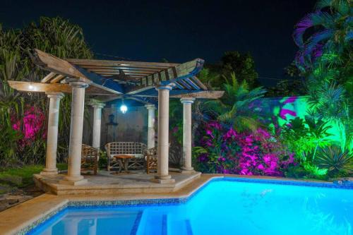 Villa Tucanes 5BR Private Pool