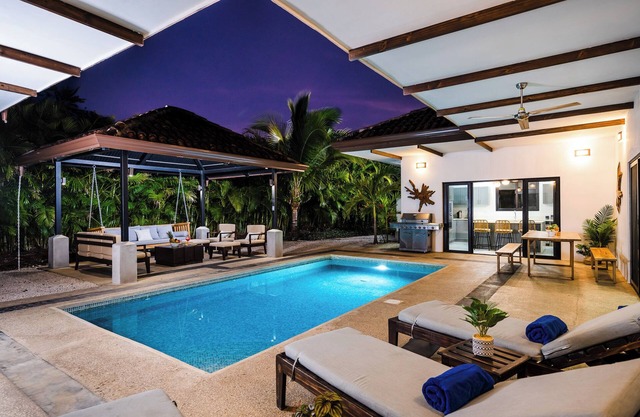 Villa w/Private Pool, Gym Access & Beach Club Access - 5-Min Drive to Beach