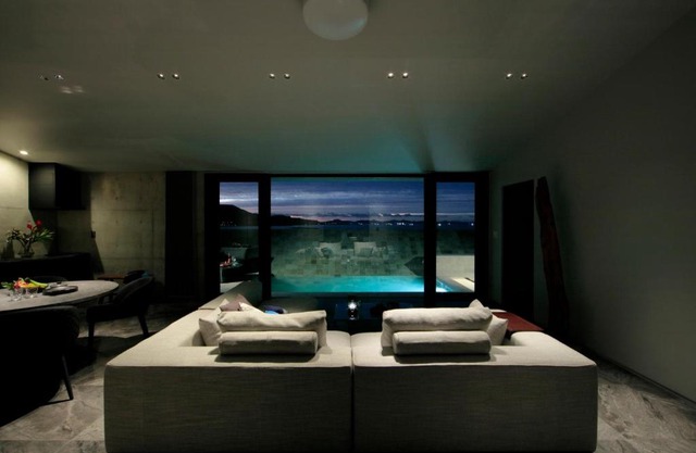 VILLA WHITE