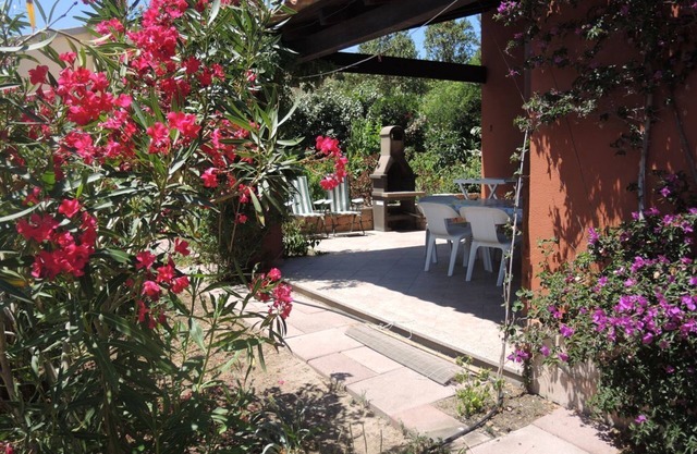 Villa with Animation-Pool-Tennis.Sea à 200m in a Holiday Village.