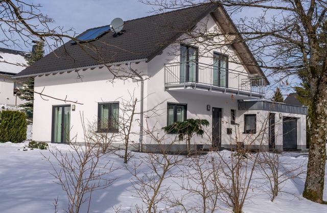 Villa with garden near the ski area