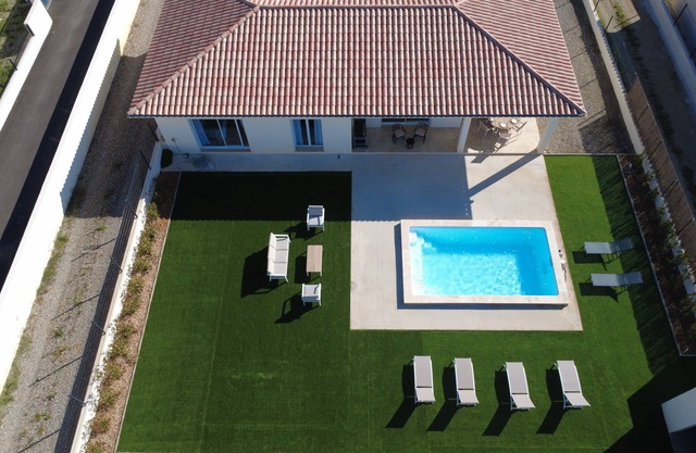 Villa with pool - 3 bedrooms- 2 bathrooms- Ghisonaccia (5min from the beach)