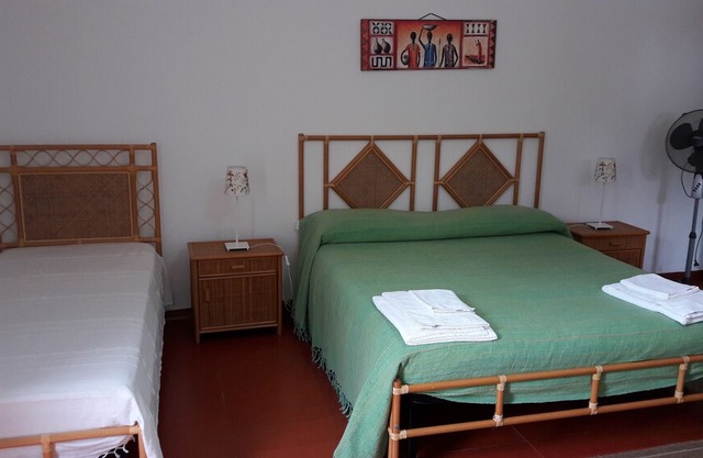 Villa with pool 300 meters from the sea sleeps 12 - Free WiFi air conditioning