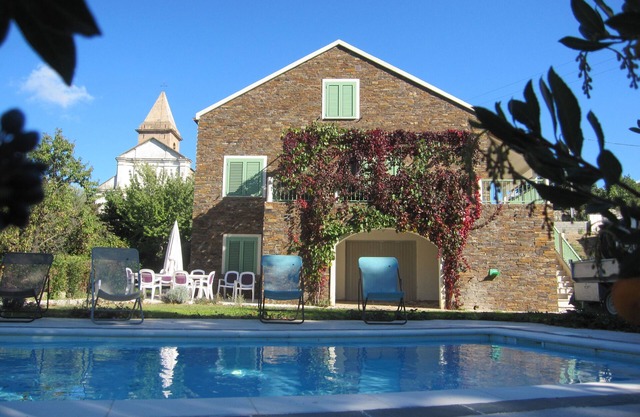 Villa with private pool - Between sea and mountains