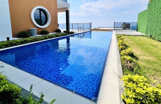 Villa with Private Pool and Terrace in Alanya