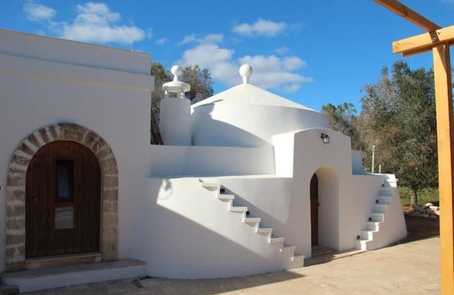 Villa with trullo near the reserve of Torre Guaceto