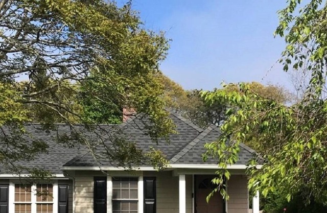 Village Cutie! 2.5 Miles to Ocean Beach!!