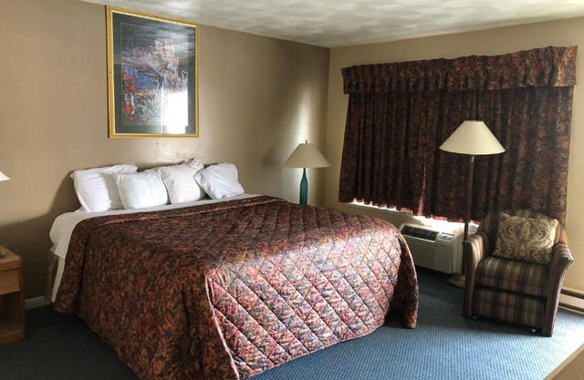 Village Inn Motel Holt