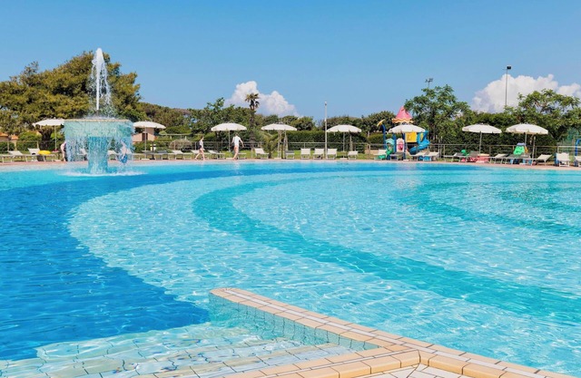 Village with pool in Montalto Marina