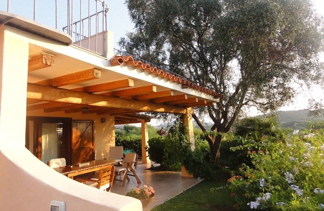 Villaggio Palma, Li Mucchi Bianchi Villa in Baja Sardinia 200 mt from the sea