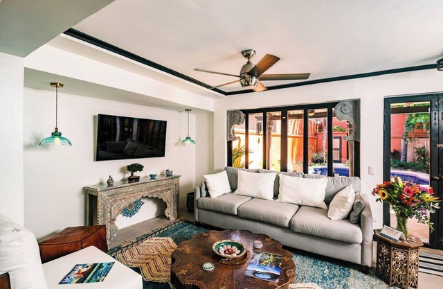 Villas Cerca del Mar 1, luxury Villa With Beach Access and a Private Pool