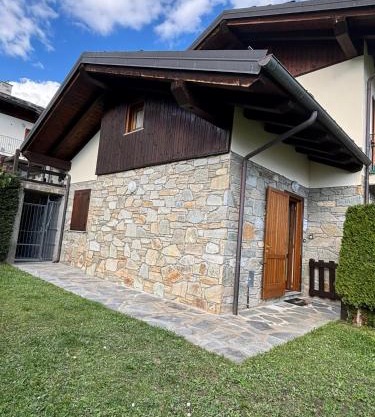 Villetta con giardino