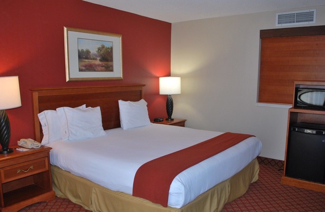 Vinland Hotel and Lounge