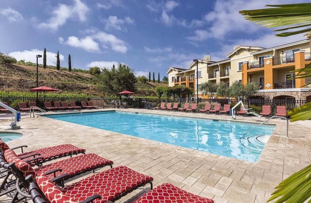 Vino Bello Napa Studio w/kitchen-sleeps 4-shuttle to BottleRock-4th night free