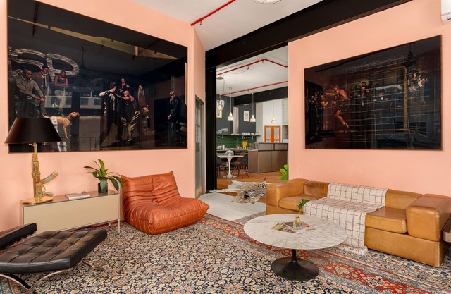 Vintage Chic Apartment: Industrial-Inspired Living