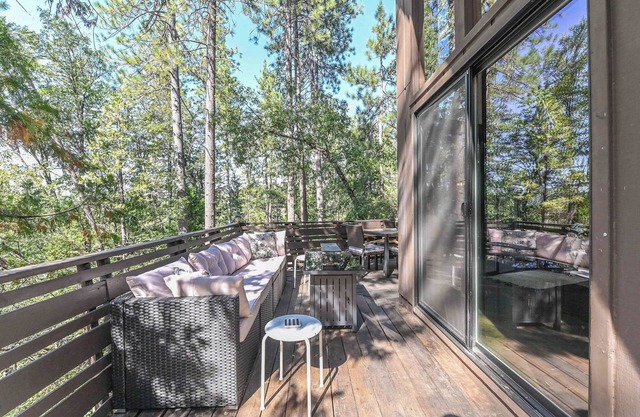 Vintage Ski Chalet in Stanislaus National Forest with Canyon Views & Spa