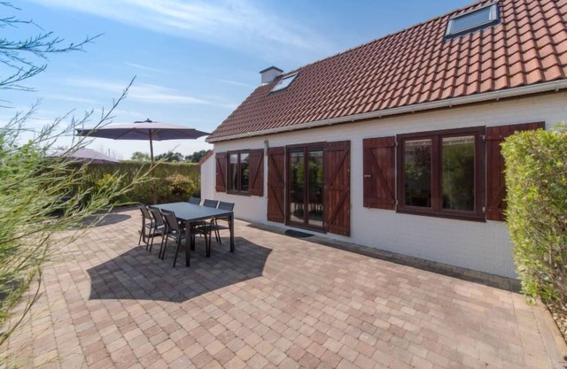 Vissershuisje 09/04 by Interhome