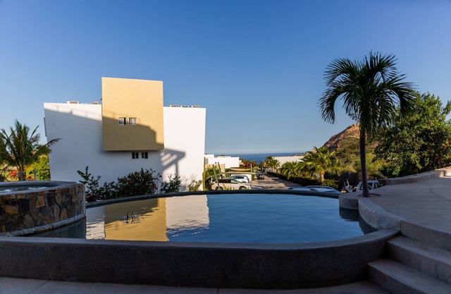 Vista Colorada 106 3 BR by Casago