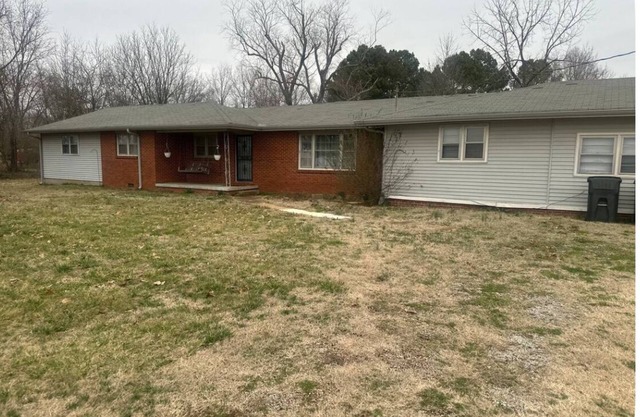 Vivian’s Cozy Retreat : 4-bdrm w/WiFi & Game Room , AC in marvelous New Market