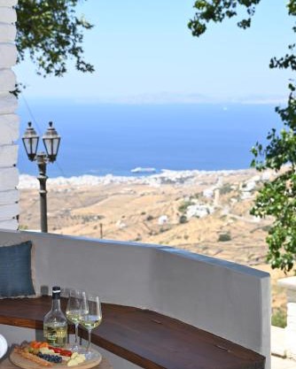 Vivian Suites Thea