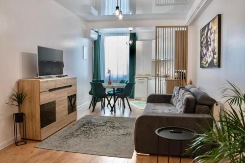 Vlady Magic Apartment by ResortS