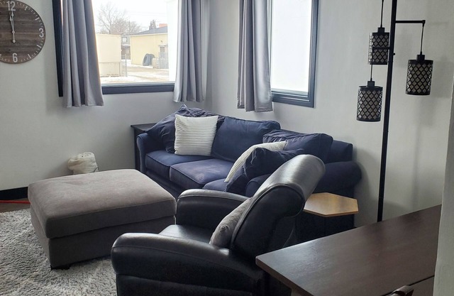 Vulcan's First VRBO- Comfy 1952 Bungalow