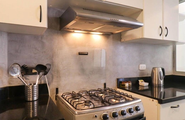 w Upscale 2BR Near Larcomar Miraflores