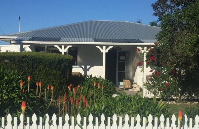 Wakatu (wait a while) Cottage