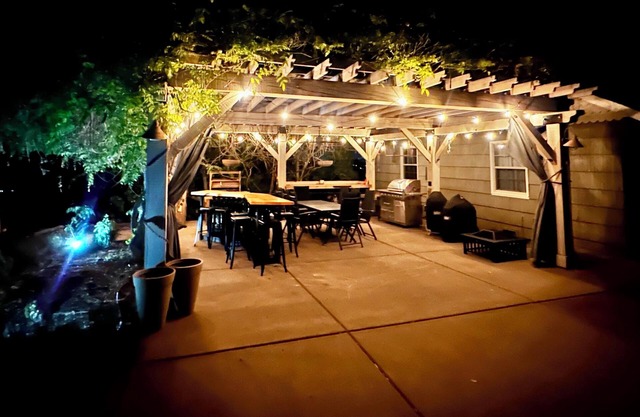 Wake to breathtaking sunrises over the rolling hills! Relax by the fire under the stars, & savor sunset dinners beneath fragrant wisteria pergola. Surrounded by wineries and minutes from historic Jacksonville, this retreat blends charm & convenience