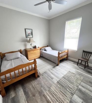 Walk or Bike Ride to beach and Centrally located