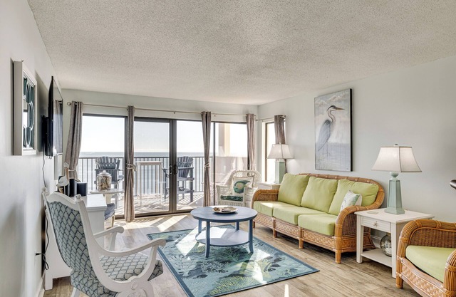 Walk to Beach: Emerald Isle Condo w/Ocean View!