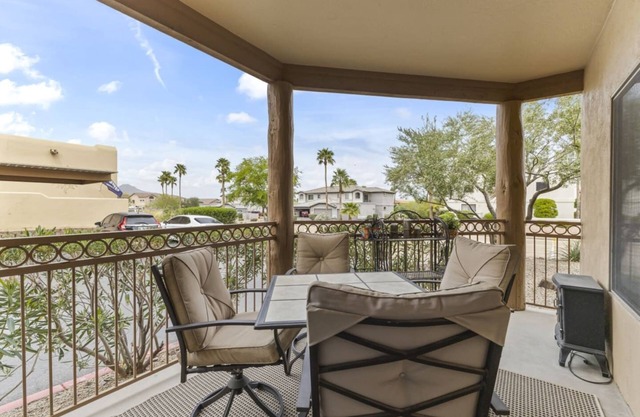 Walk to Fountain Park! Ground-Floor Condo w/Pool, Spa & Private Patio