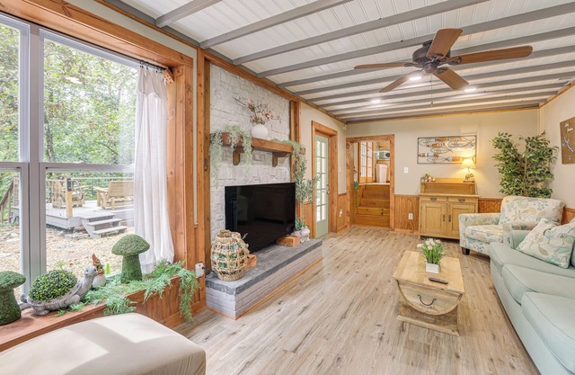 Walk to Lake: Pet-Friendly Titus Home w/Hot Tub!