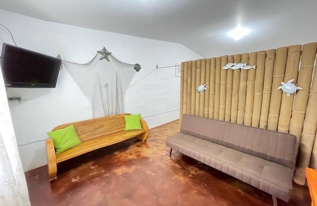 Walking from Chipipe beach studio for 4with AC in charming Salinas