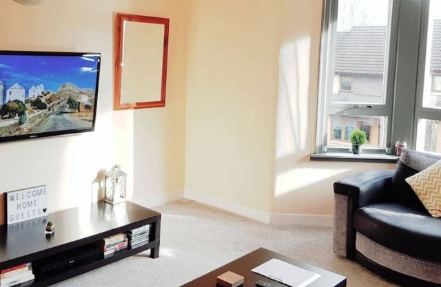 Warm & Cosy Family Home With Free Parking!