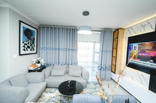 Waterfall luxe apartment