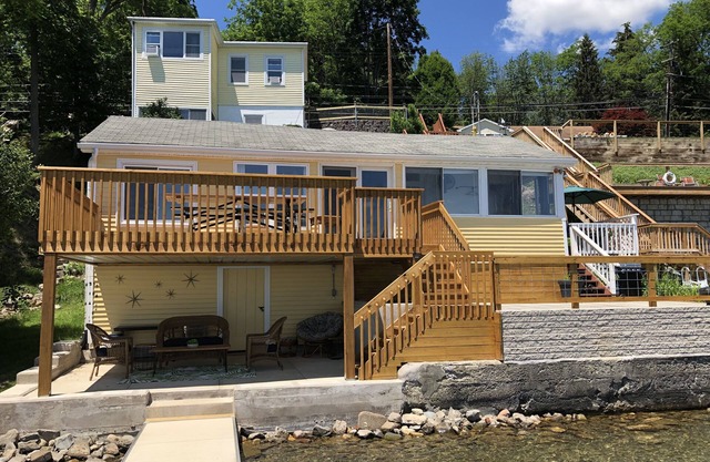 Waterfront Cottage on Keuka Lake near Penn Yan