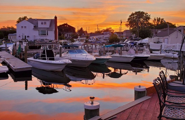 Waterfront Home magnificent view!