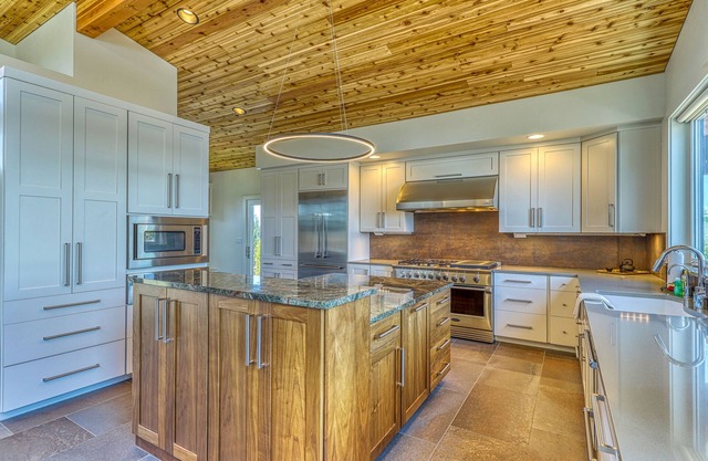 Waterfront home with WiFi & fireplace - near ferry access