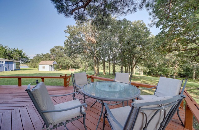 Waterfront Keystone Lake Gem: Private Dock, Kayaks
